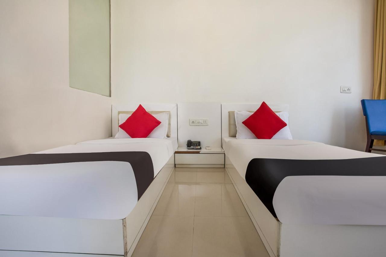 Capital O 35557 Hotel Aura Bombaj Zewnętrze zdjęcie