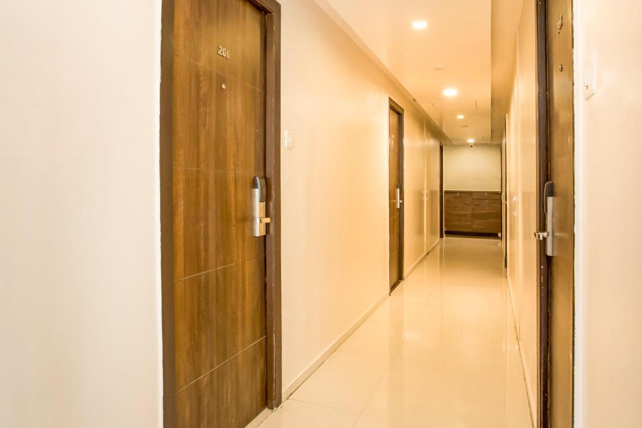 Capital O 35557 Hotel Aura Bombaj Zewnętrze zdjęcie